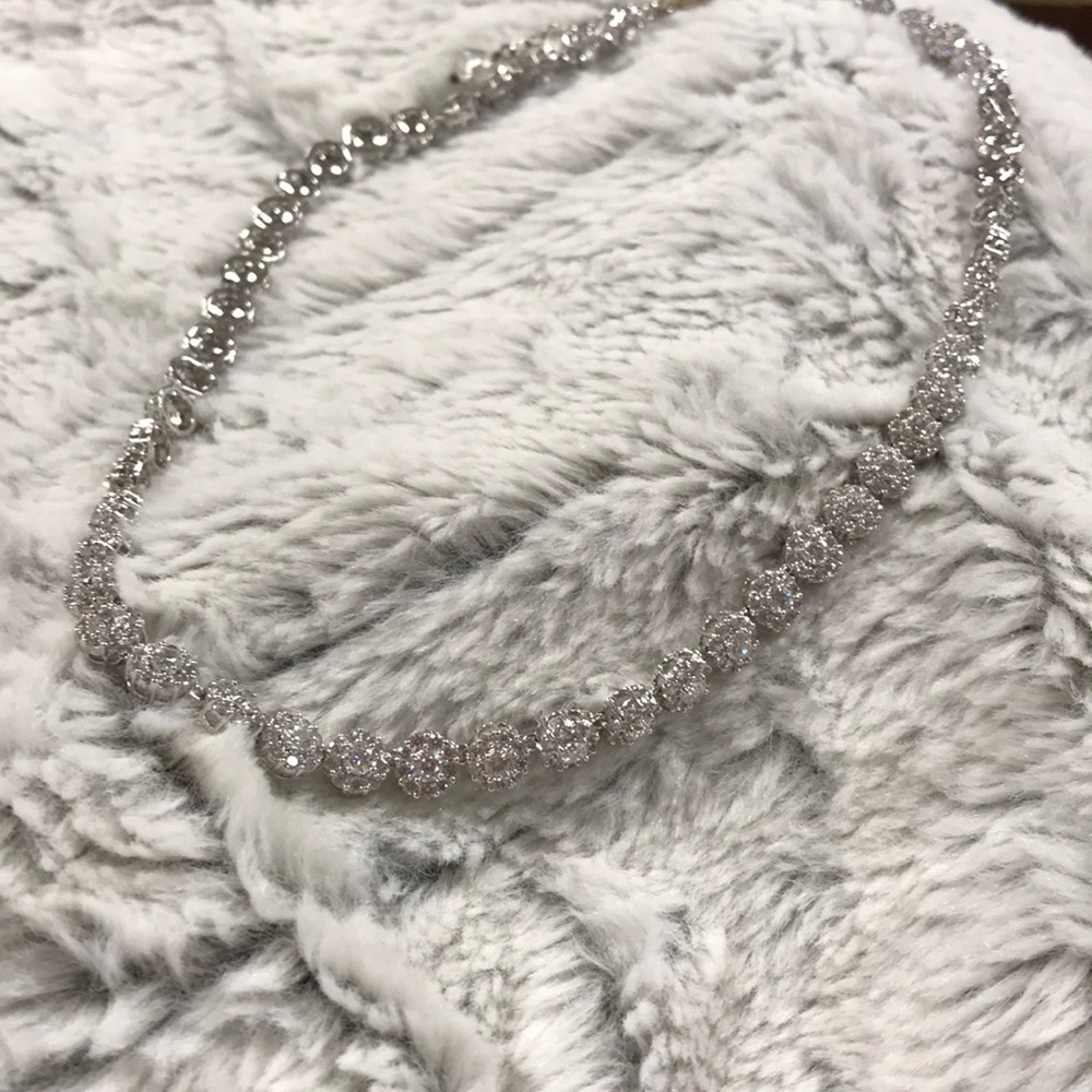 Sparkly faux diamond necklace